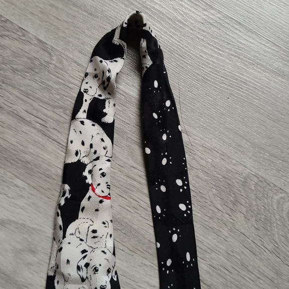 Addiction Dalmatian Tie - Picture 3 of 5